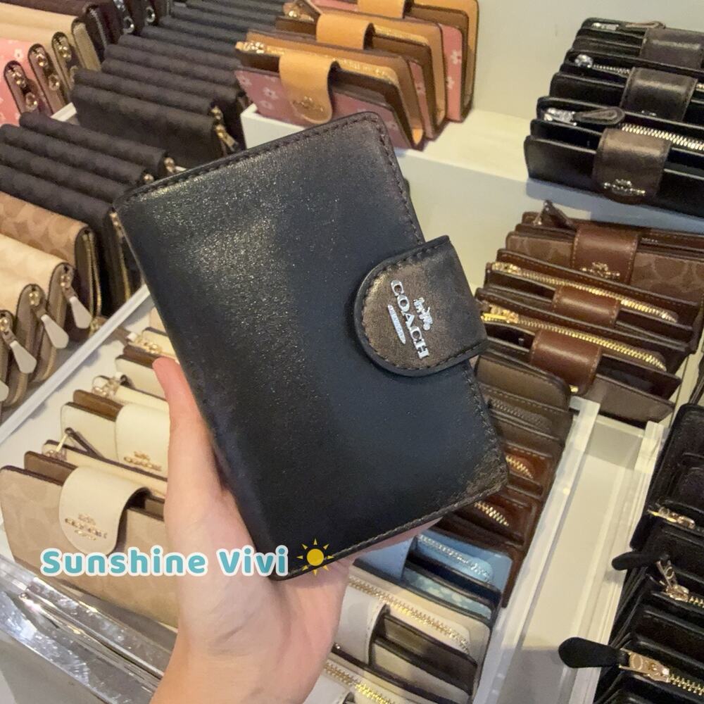 NWT COACH CFA21 Medium Corner Zip Wallet Rubbed Leather Silver Black/Brown